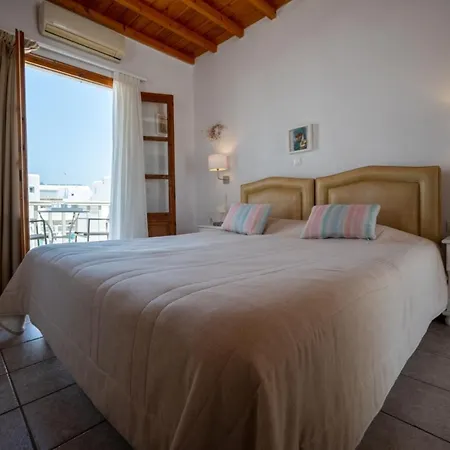 Twins By Mina אורנוס